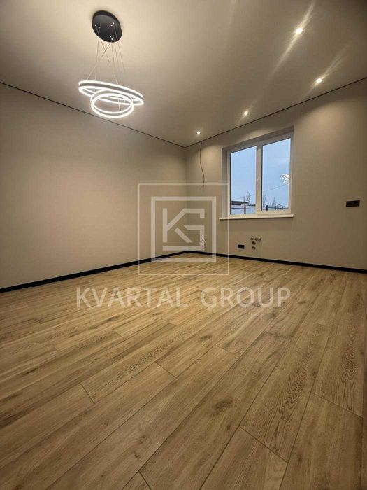 Сучасний будинок 120 м² з ремонтом і ділянкою 12 соток