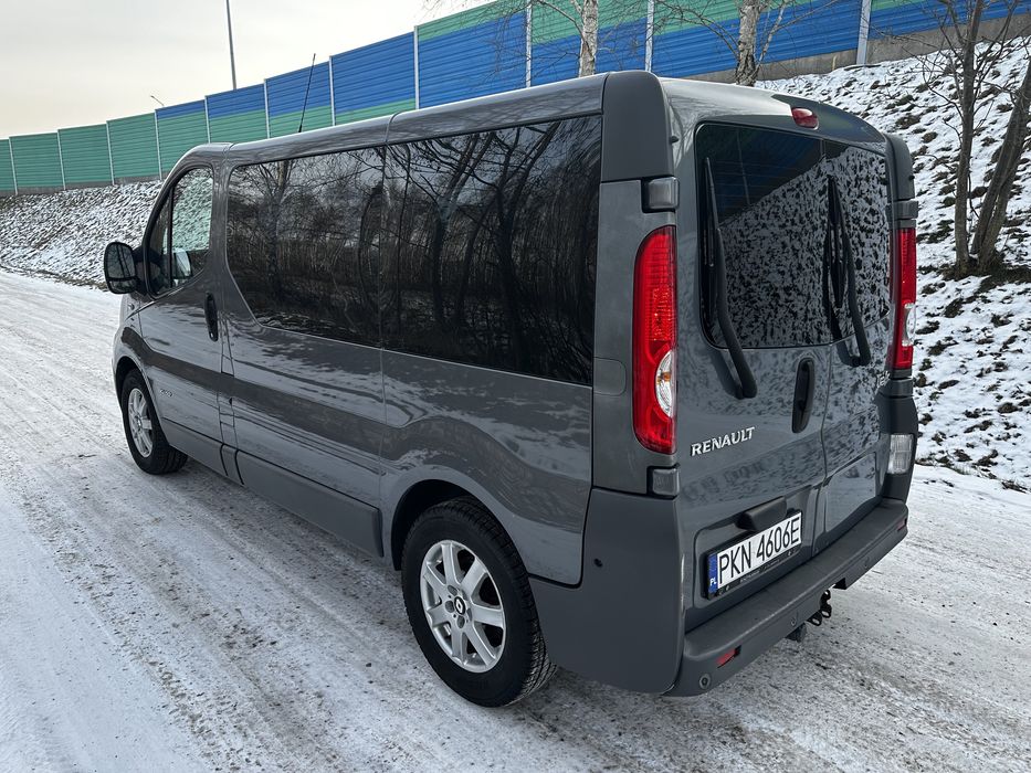 Renault Trafik 2.5 DCI Passenger 8 osobowy