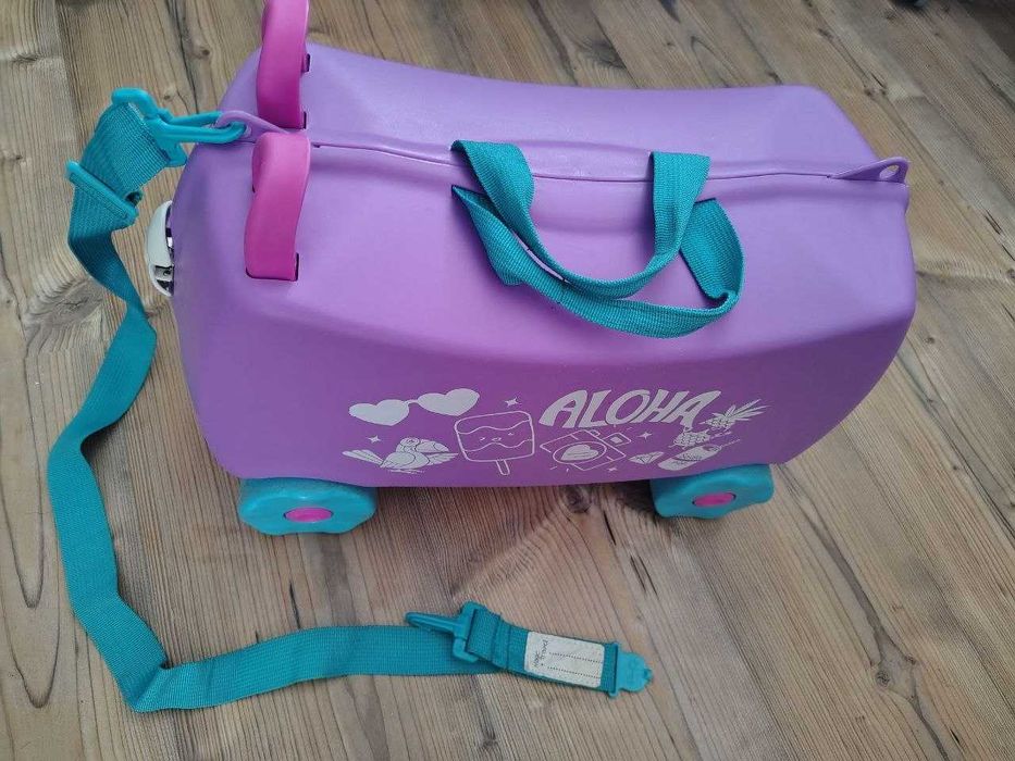 Walizka dziecięca jeżdżąca podróżna na kółkach MAGIC TRAVEL HOLIDAY typu Trunki
