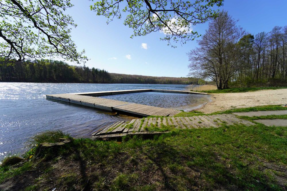 Dom Wypoczynkowy "Leśny Zakątek" nad jeziorem (23km od Kołobrzegu)