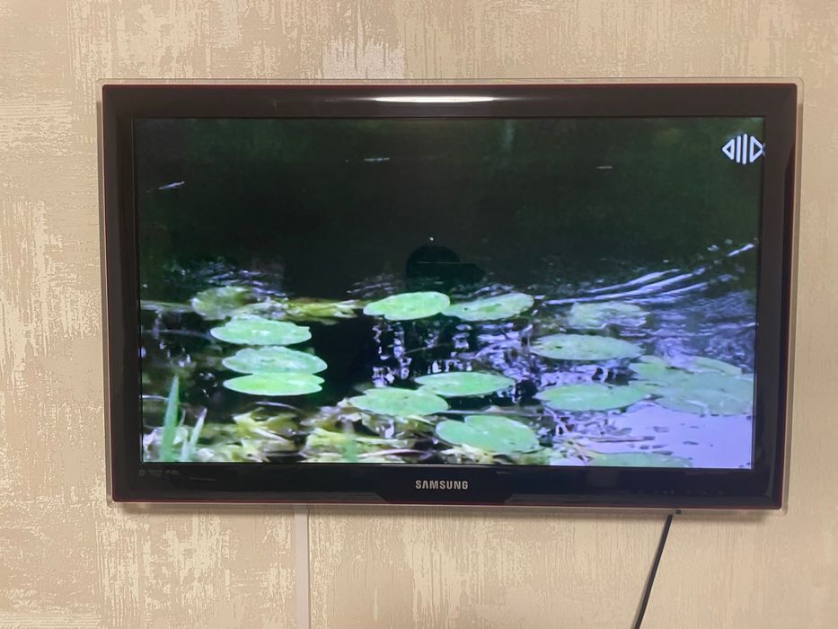 LED телевізор Samsung 37" Full HD (Ultra Slim)