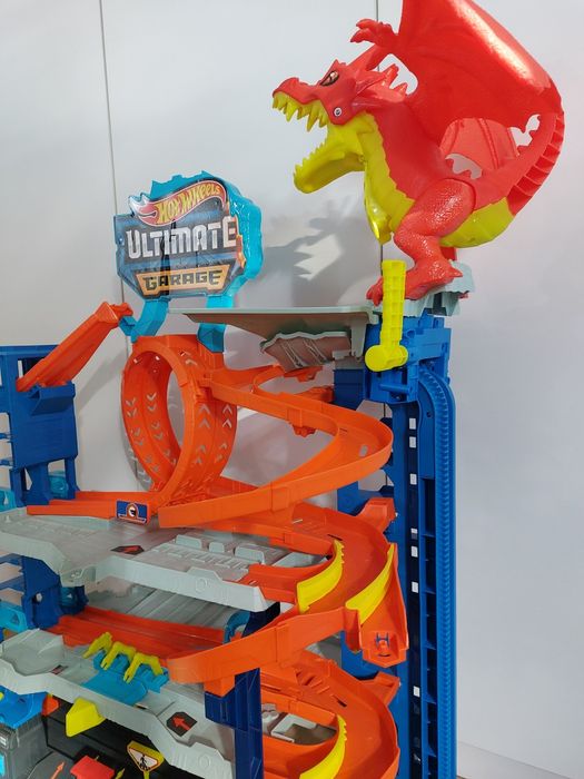 Hot wheels city mega garaż ze smokiem