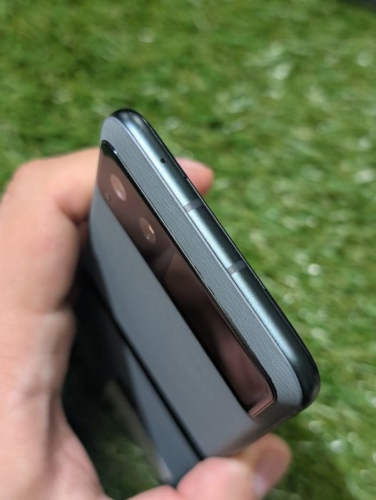 Motorola RAZR 2023 (RAZR 40) 8\128 ГБ Xt2323-2 (21035)