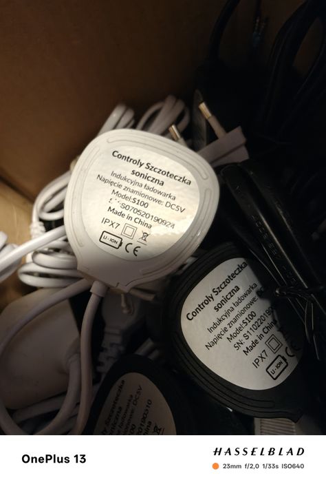 Ładowarka do szczoteczek do zębów indukcyjna S100 USB + 230v dwie sztu