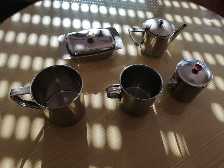 conjunto de peças em inox