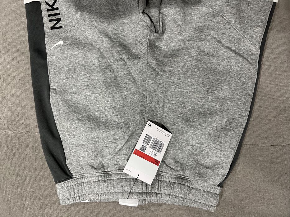 Nike Nowe spodnie joggery dziecięce, r. L