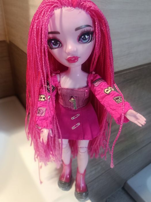 Lalka Rainbov High Shadow-Pinkie James.