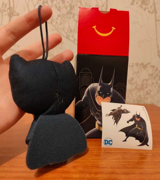 Brinquedo "BATMAN" – McDonald’s Happy Meal 2021 (com caixa original)