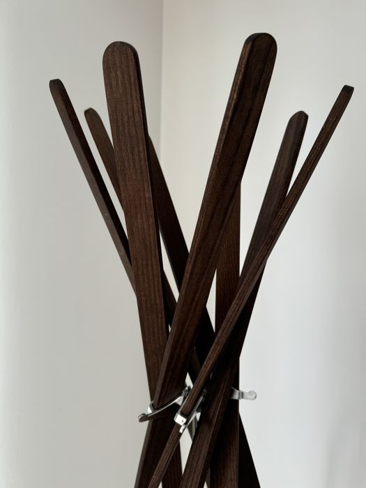 Cabide design, original, em madeira