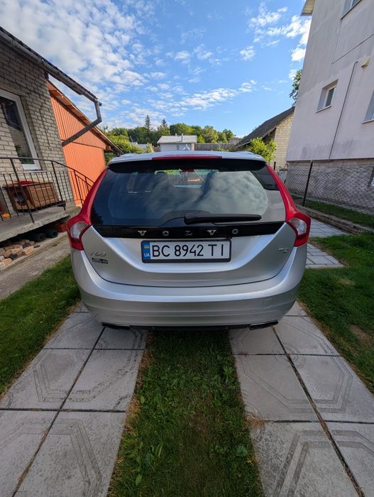 Volvo v60 2.0 t5