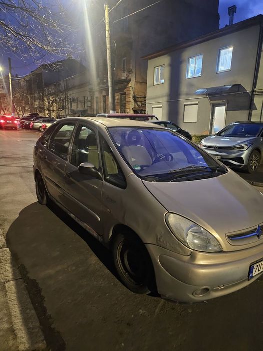 Citroen xasara picasso 1.8 бензин 2002