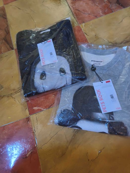 Vendo dois lotes de roupa