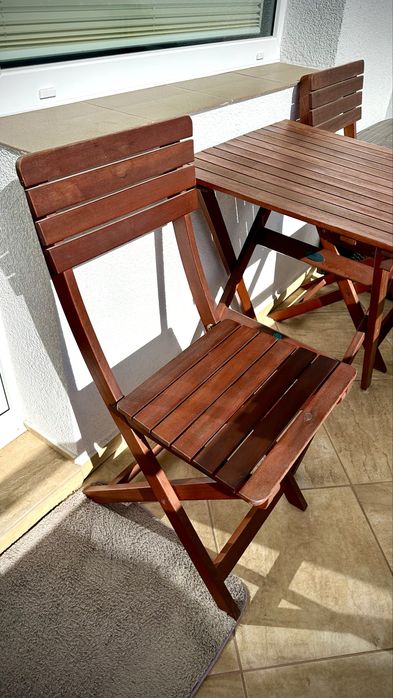 Drewniany zestaw mebli na  balkon -  ogrodowych Silvacare  stolik + 2 krzesła składane