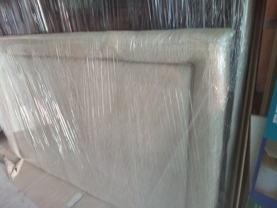 Sommier + cabeceira + colchão (pode ser separado)