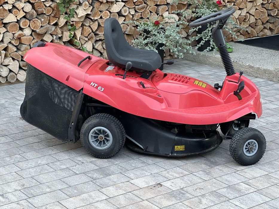 Трактор газонокосарка Hurricane HT 63