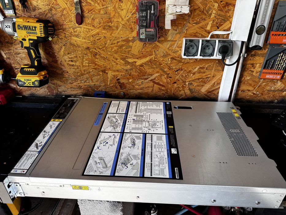 Serwer Lenovo SR650 2x Gold 5118 64GB RAM 4xHDD 2x RAID SZYNY RACK FV 23%