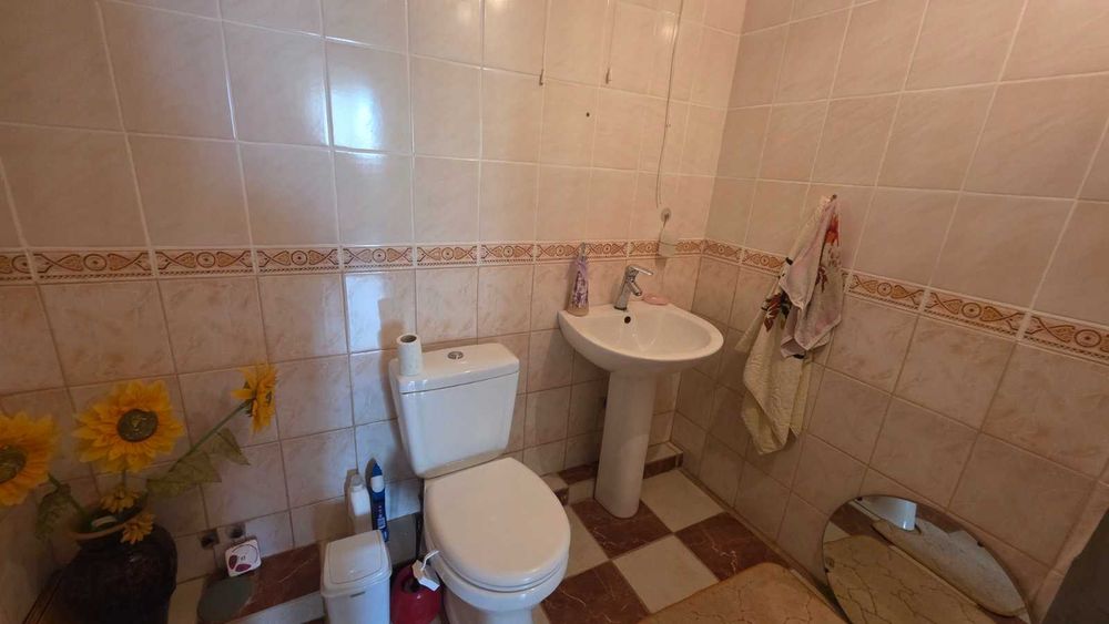 Яр, продається двоповерховий будинок