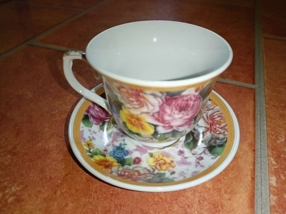 Filiżanka ze spodkiem 170-180 ml