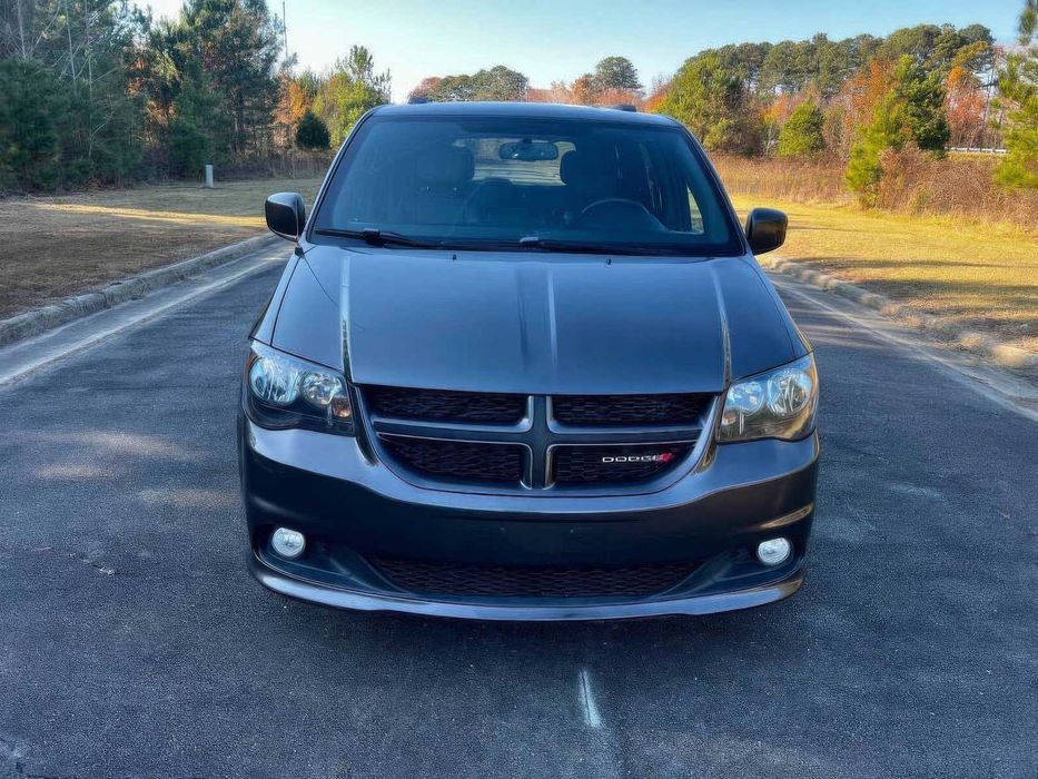 Dodge Grand Caravan GT      2018