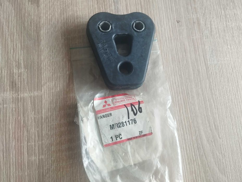 Резинка крепление выхлопной трубы MR281176 MITSUBISHI