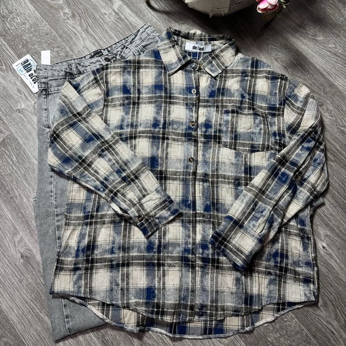 Картата сорочка зі стразами