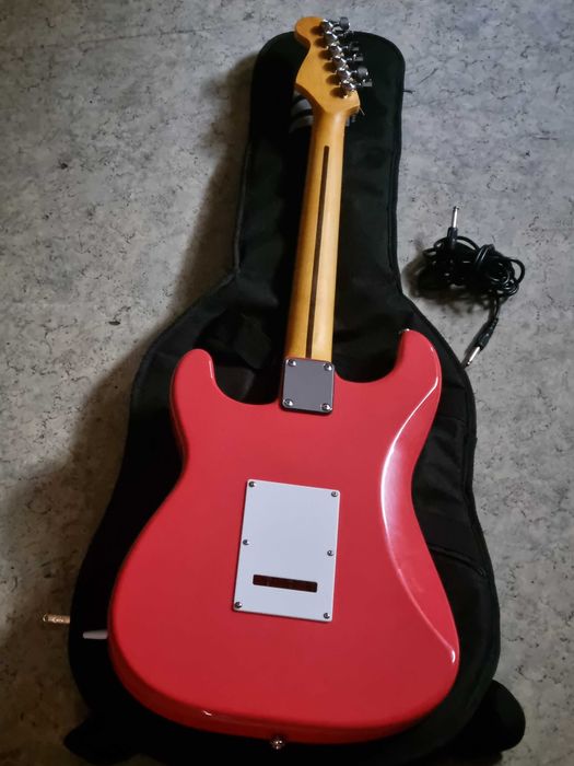 Gitara elektryczna lutnicza