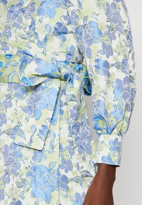 Sukienka marynarkowa w kwiaty Selected Femme 38