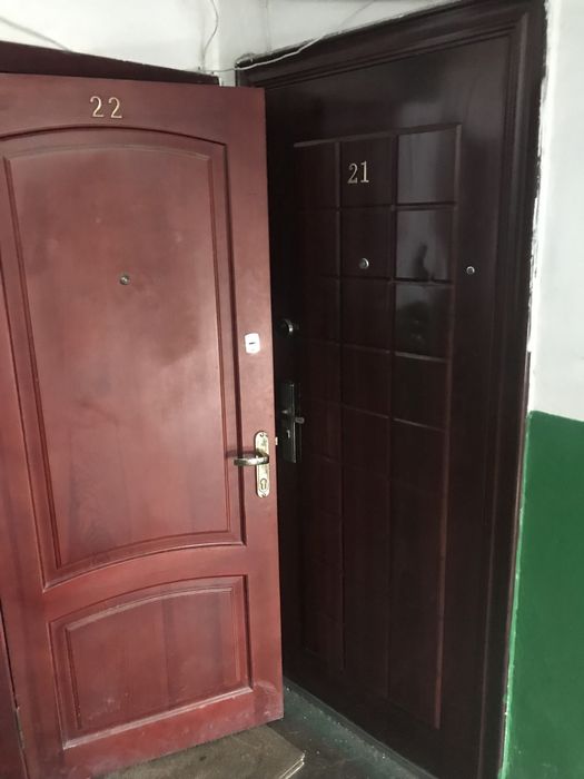 Продам вхідні двійні двері