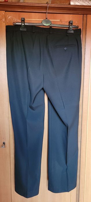 Czarne męskie klasyczne spodnie L/50-52