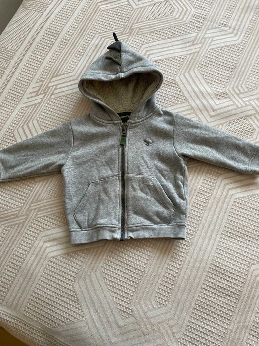 Продам кофту теплую для мальчика, Б/У