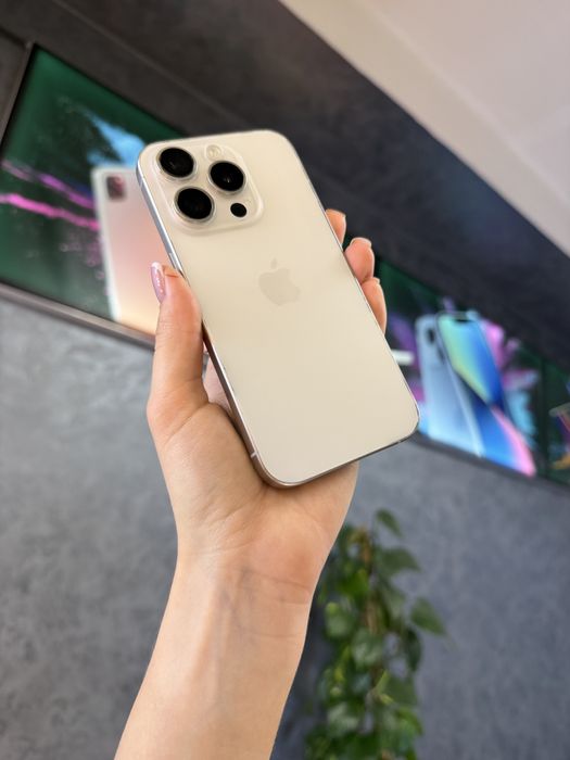 Вживаний IPHONE 15Pro 256 White Titanium Neverlock Костюшка,5 igrand