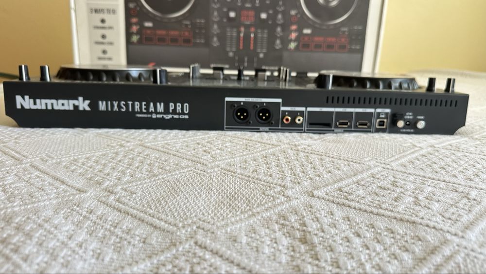 Numark Mixstream Pro