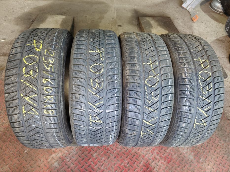 235/60R18 KOMPLET Pirelli Scorpion Winter