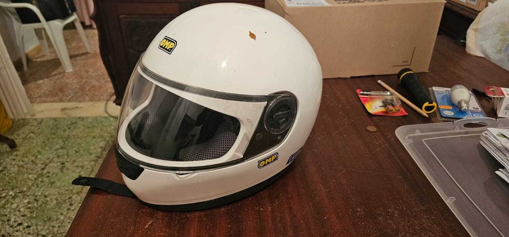 Capacete OMP Usado