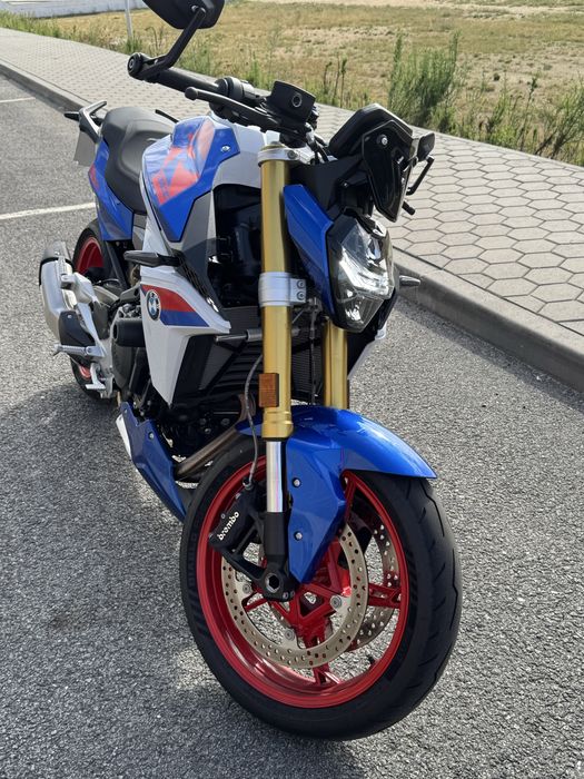 Bmw F900r de 2025