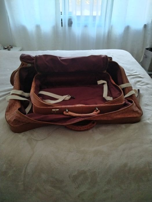 2 Malas de viagem em pele