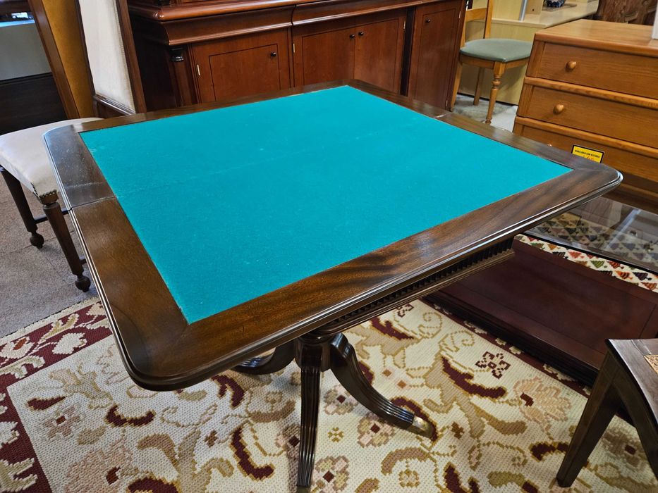 Mesa de jogo / Consola - óptimo estado geral