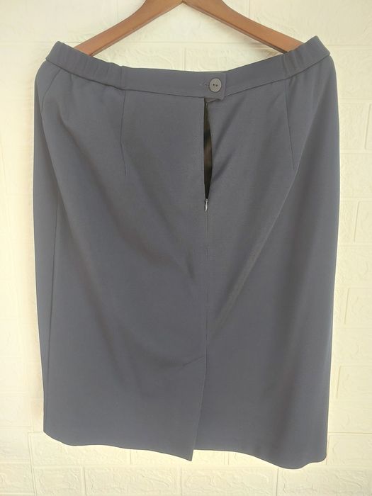 Жіночий діловий костюм новий