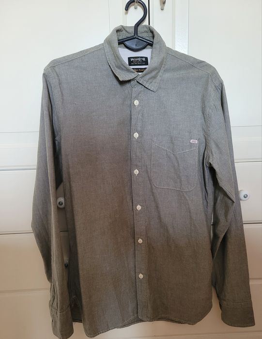 Szara bawełniana koszula Jack&Jones S
100% bawełna 
Wymiary na zdjęcia