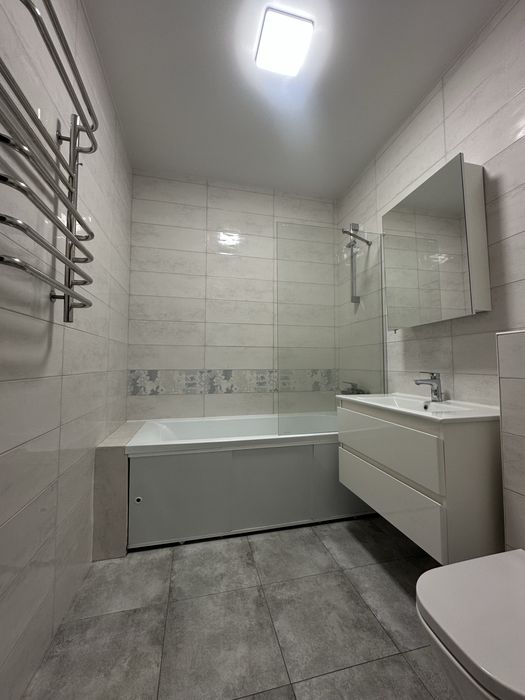 Продам 3-кімнатну квартиру по вул.Симона Петлюри,21Б (Атлант)