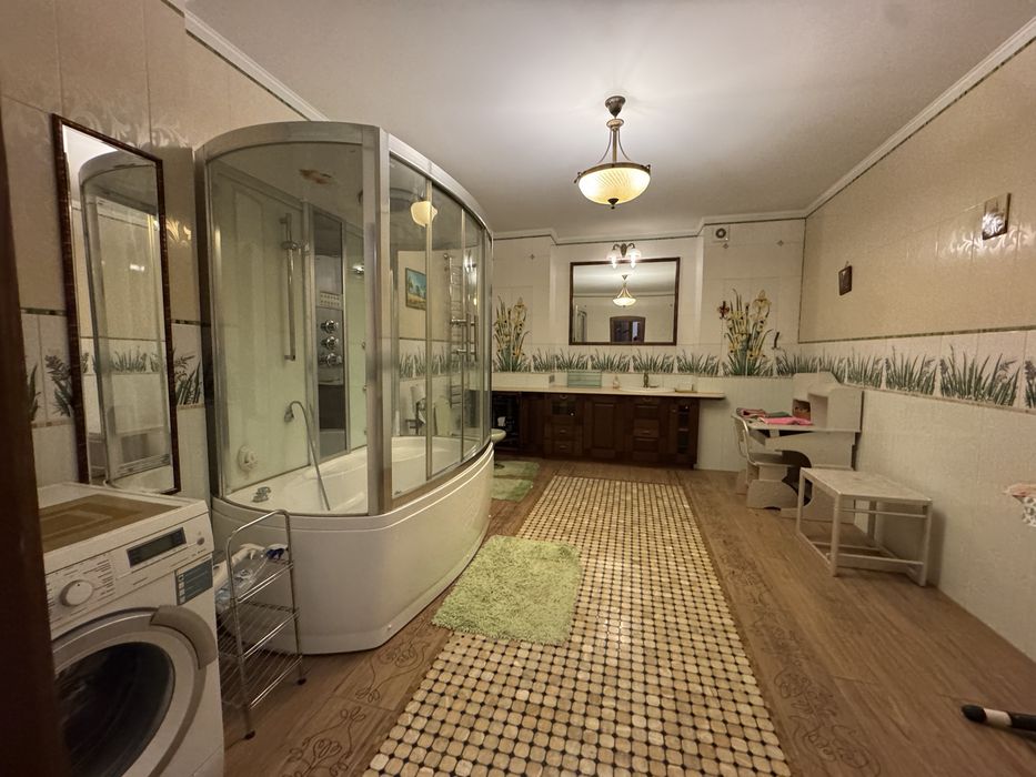 Перша здача ЖК Голосієво вул. Голосіївська 13А чотири кімнати 200м2