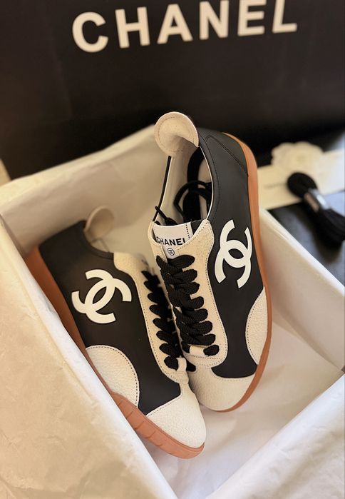 Sneakersy czarne skóra naturalna 39 24,5 cm Chanel nowe zamsz trampki damskie sportowe