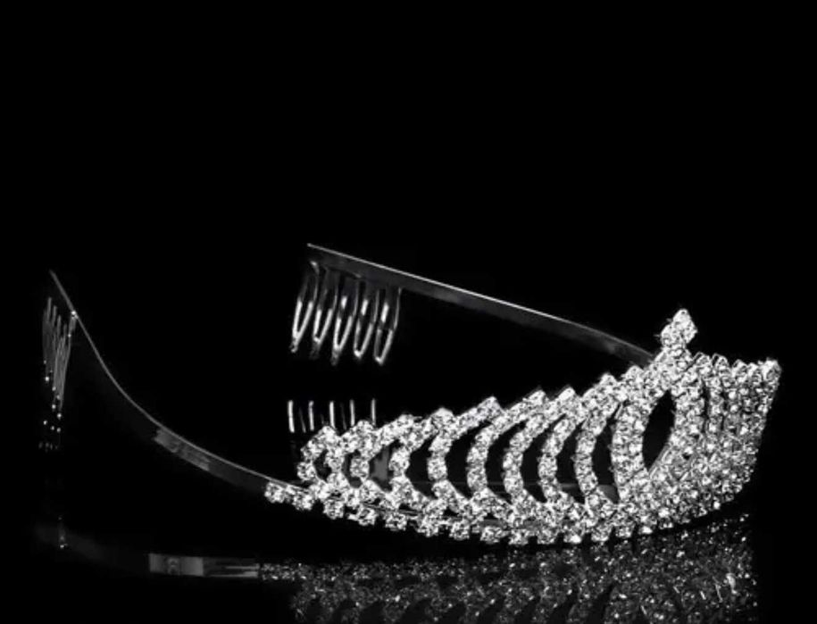 Діадема срібляста