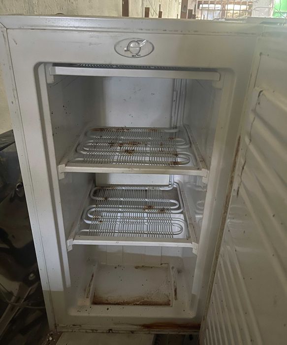 Морозилка Prime Technics FS 805 M