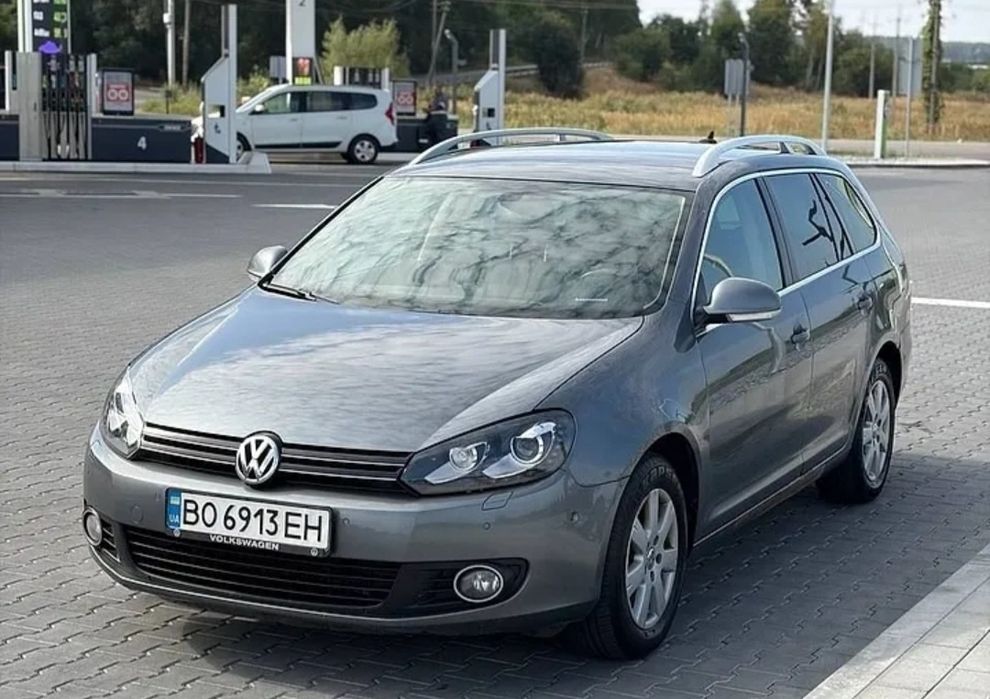 Volkswagen Golf VI 2012 в рідній фарбі