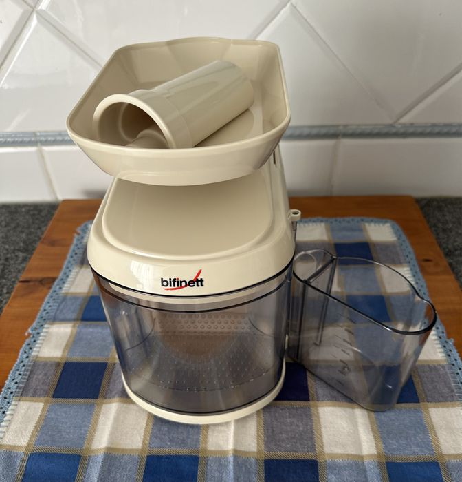 Máquina para fazer sumos