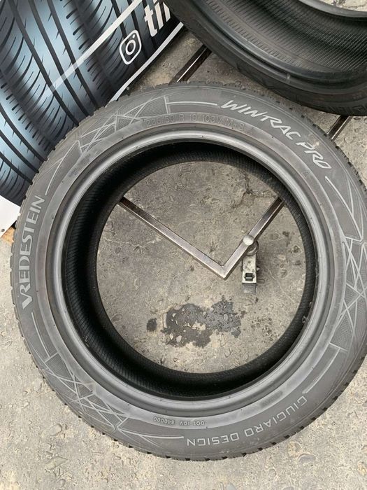 Шини 235/50 R19 пара Vredestein 2023p зима 7/6,6мм