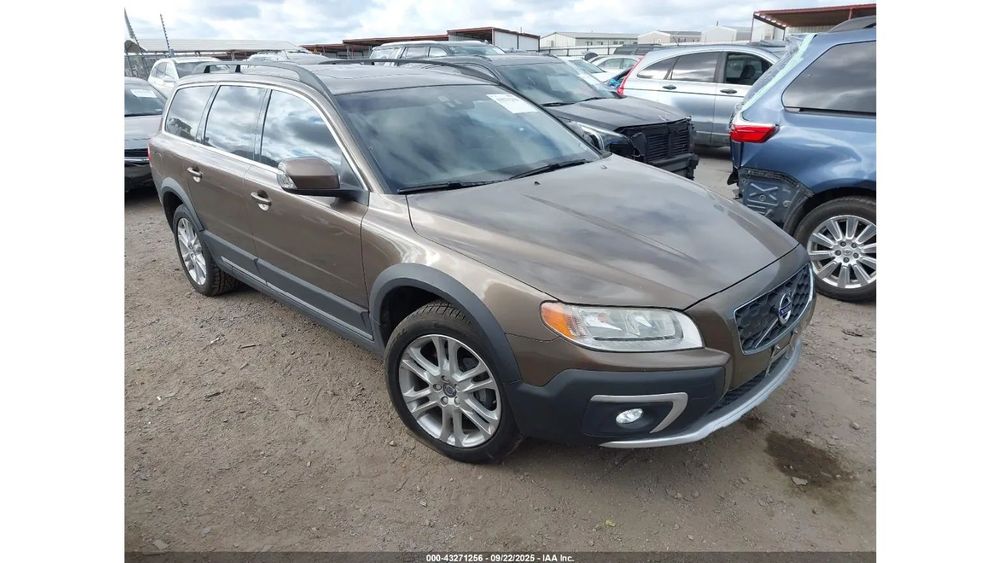 Volvo XC 70 / Niski przebieg / automat /