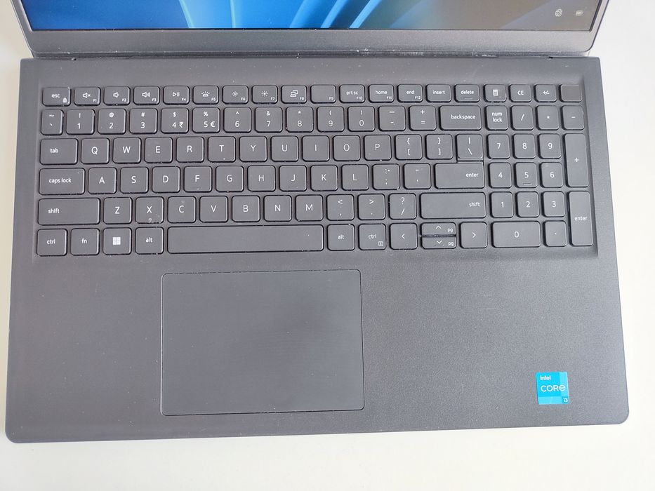 Laptop Dell vostro 15 3510 używany oryginalne opakowanie