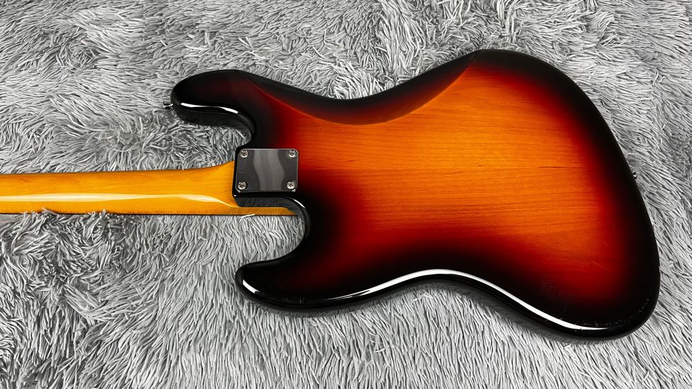 2008 ESP Edwards Jazz Bass EJB-95